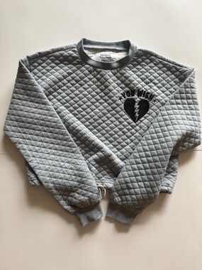 Rue21 Quilted Gray Crewneck Pullover